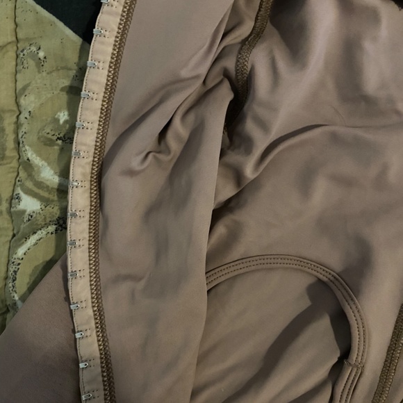 Faja - Picture 5 of 7